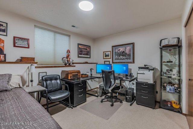 7082 E POLELINE AVE, Post Falls, ID 83854