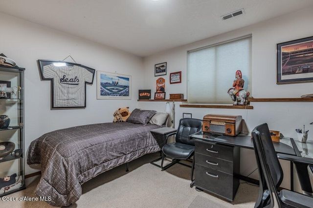 7082 E POLELINE AVE, Post Falls, ID 83854