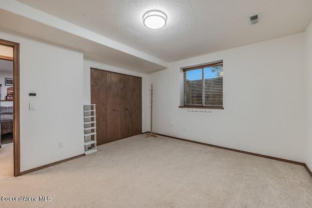 7082 E POLELINE AVE, Post Falls, ID 83854