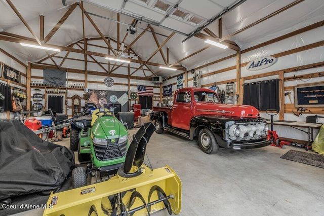 7082 E POLELINE AVE, Post Falls, ID 83854