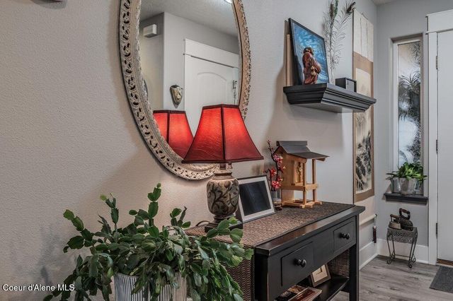 7082 E POLELINE AVE, Post Falls, ID 83854