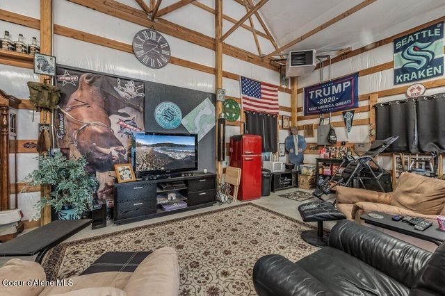 7082 E POLELINE AVE, Post Falls, ID 83854