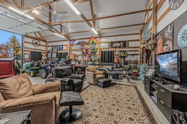 7082 E POLELINE AVE, Post Falls, ID 83854