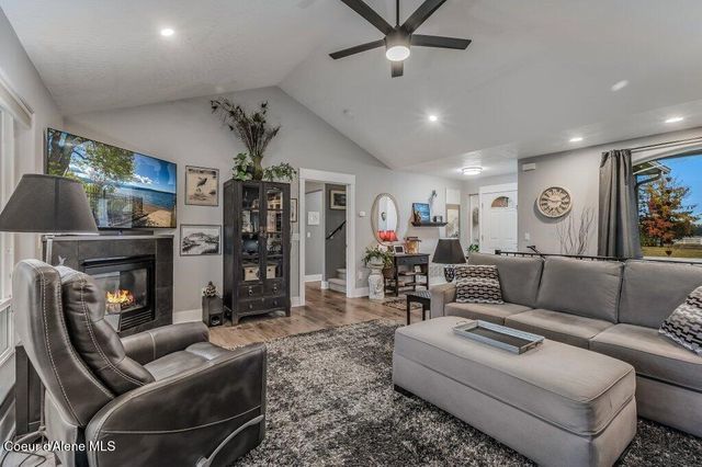 7082 E POLELINE AVE, Post Falls, ID 83854