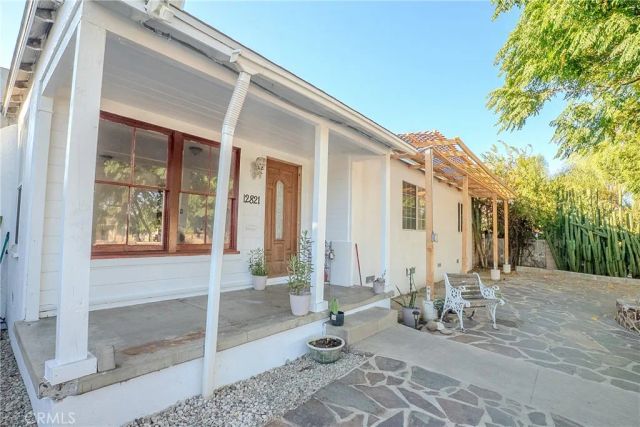 12821 Osborne, Pacoima, CA 91331