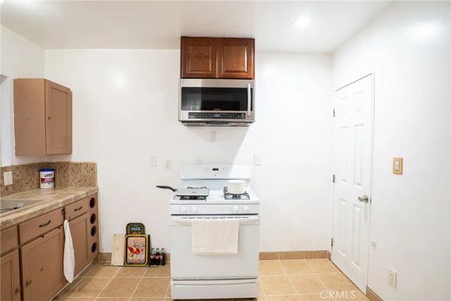 12821 Osborne, Pacoima, CA 91331