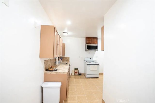 12821 Osborne, Pacoima, CA 91331