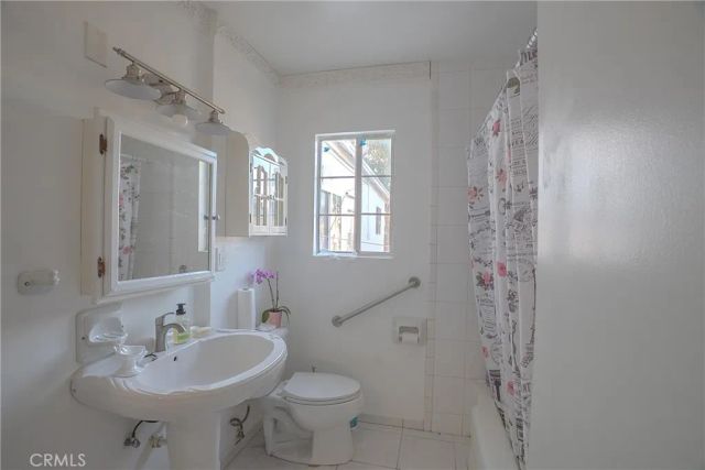 12821 Osborne, Pacoima, CA 91331