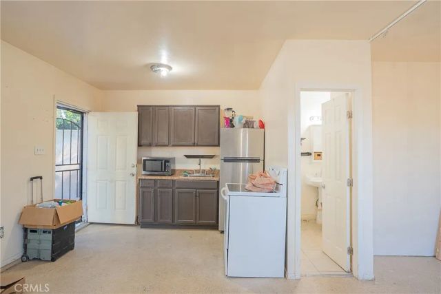 12821 Osborne, Pacoima, CA 91331