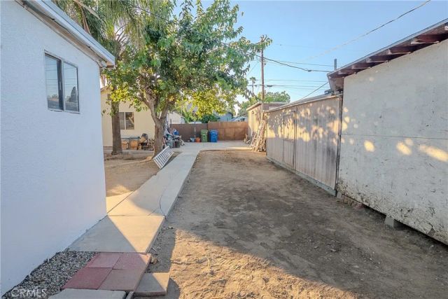 12821 Osborne, Pacoima, CA 91331