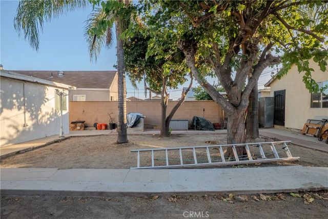 12821 Osborne, Pacoima, CA 91331
