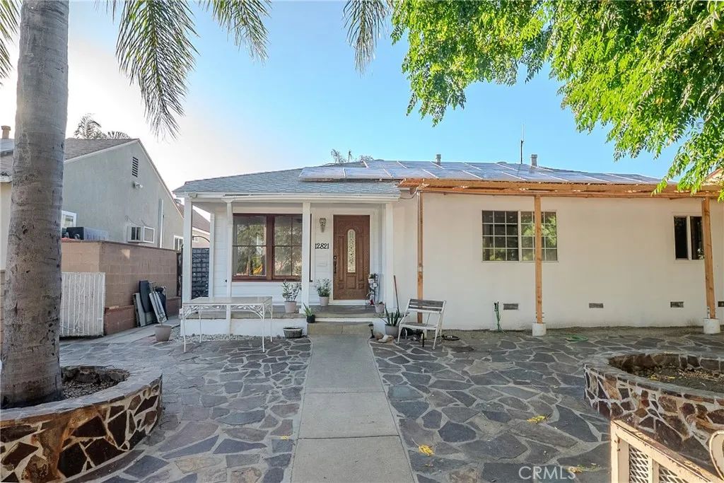 12821 Osborne, Pacoima, CA 91331