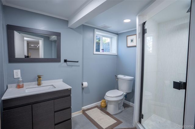 21501 Carlysle Street, Dearborn, MI 48124