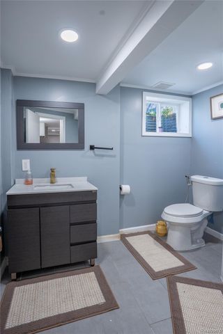 21501 Carlysle Street, Dearborn, MI 48124
