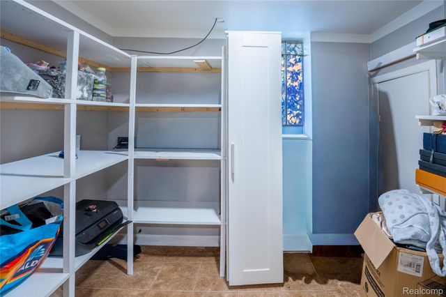 21501 Carlysle Street, Dearborn, MI 48124