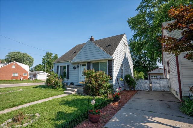 21501 Carlysle Street, Dearborn, MI 48124