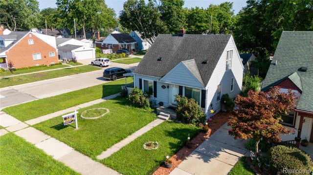 21501 Carlysle Street, Dearborn, MI 48124