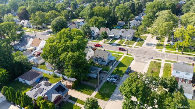 21501 Carlysle Street, Dearborn, MI 48124