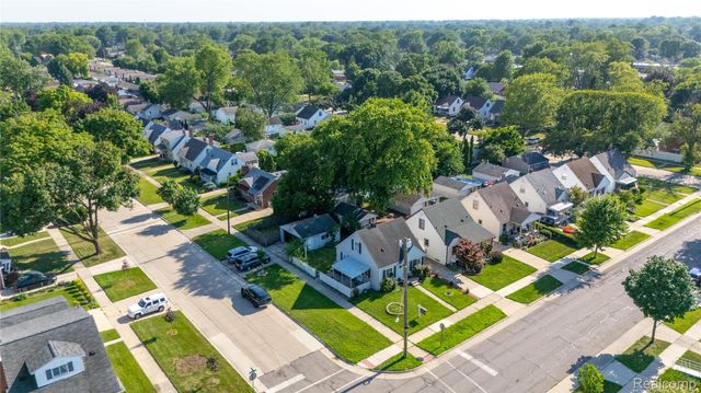 21501 Carlysle Street, Dearborn, MI 48124