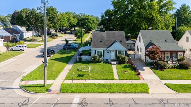 21501 Carlysle Street, Dearborn, MI 48124