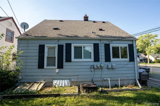 21501 Carlysle Street, Dearborn, MI 48124