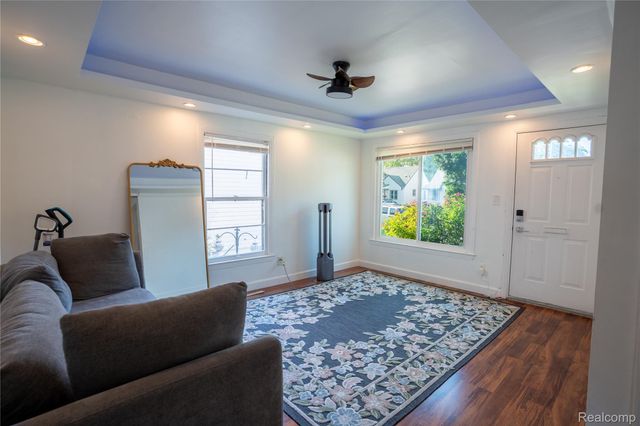 21501 Carlysle Street, Dearborn, MI 48124