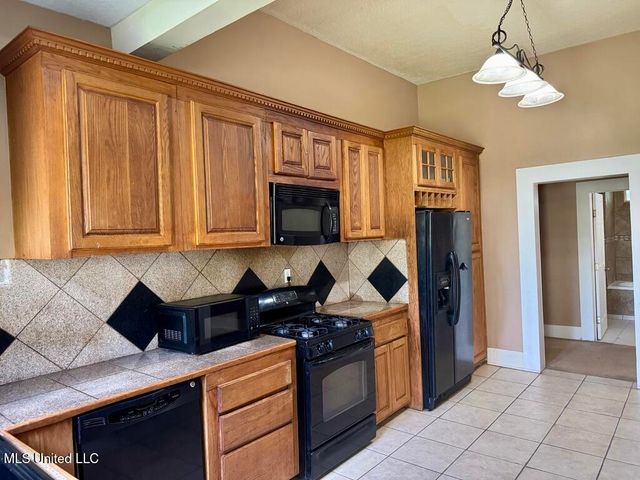 104 Columbia Street, Hattiesburg, MS 39401