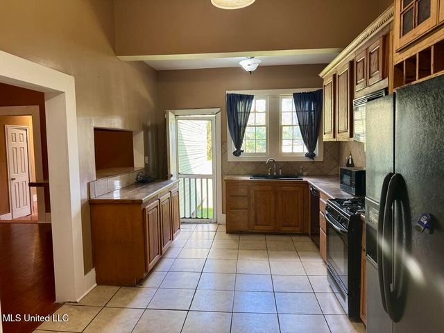 104 Columbia Street, Hattiesburg, MS 39401