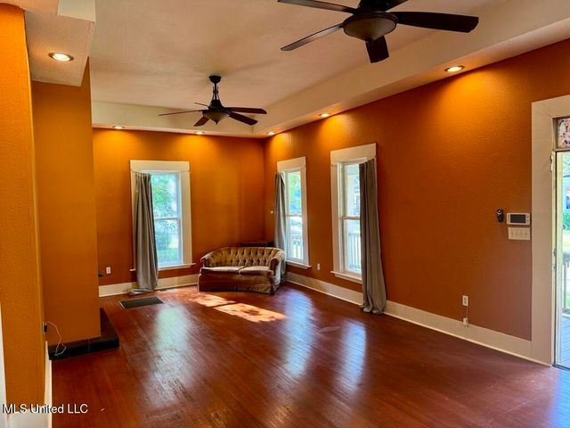 104 Columbia Street, Hattiesburg, MS 39401