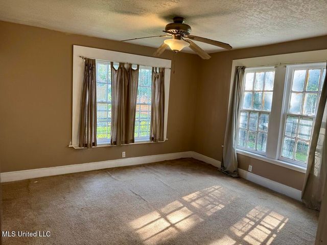 104 Columbia Street, Hattiesburg, MS 39401