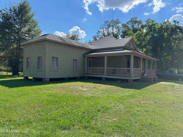 104 Columbia Street, Hattiesburg, MS 39401