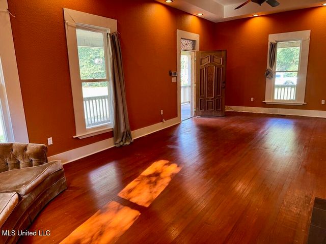 104 Columbia Street, Hattiesburg, MS 39401