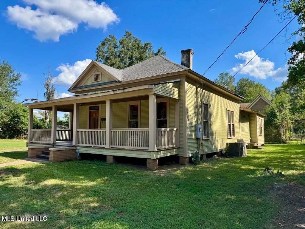 104 Columbia Street, Hattiesburg, MS 39401
