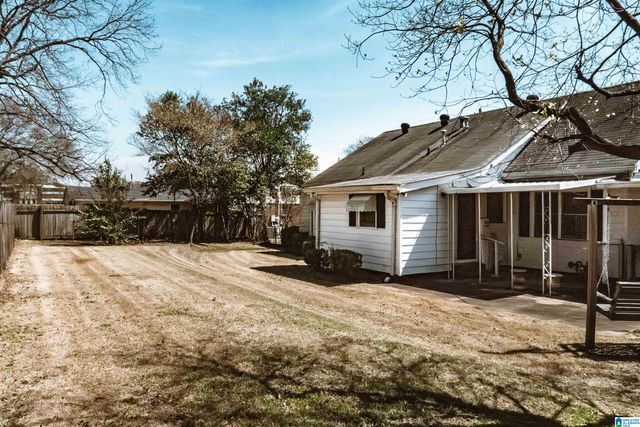 304 CEDAR STREET, Talladega, AL 35160