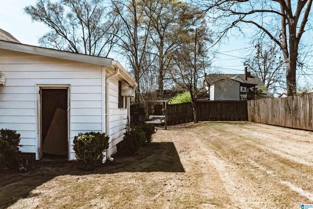 304 CEDAR STREET, Talladega, AL 35160