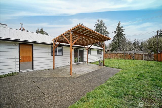 12320 Edgewood Ave SW, Lakewood, WA 98498