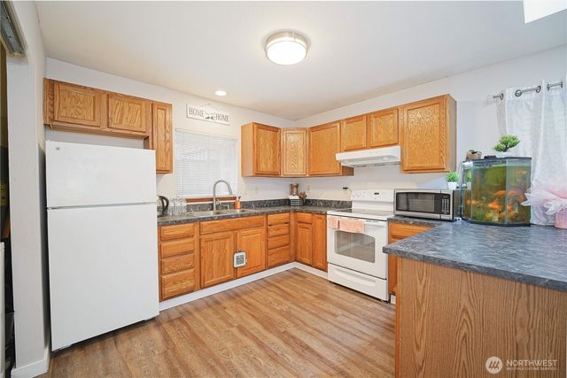 12320 Edgewood Ave SW, Lakewood, WA 98498