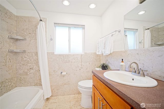 12320 Edgewood Ave SW, Lakewood, WA 98498