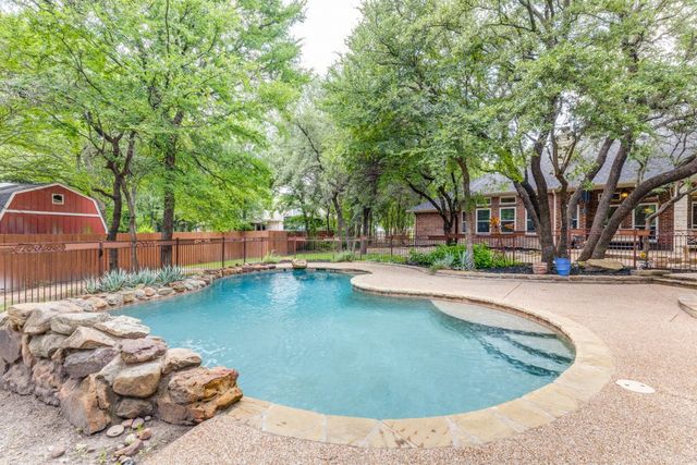 3009 Bald Eagle Court, Fort Worth, TX 76135