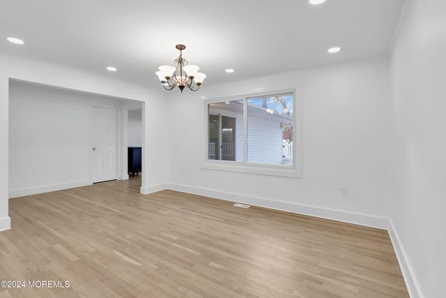 11 Afton Road, Jackson, NJ 08527