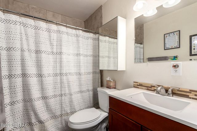 2214 N Richey Boulevard, Tucson, AZ 85716