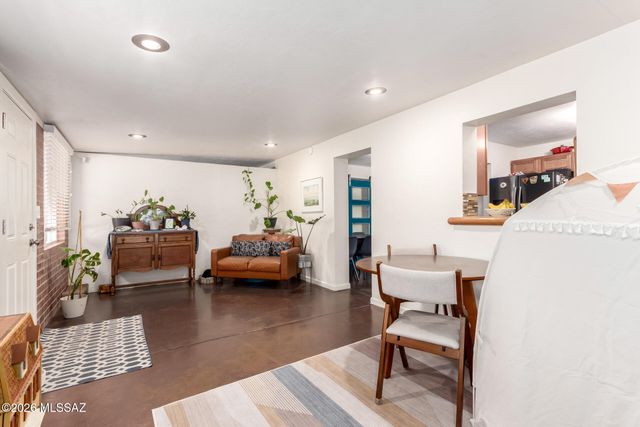 2214 N Richey Boulevard, Tucson, AZ 85716