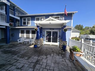 890 Se BAY Blvd 316, Newport, OR 97365