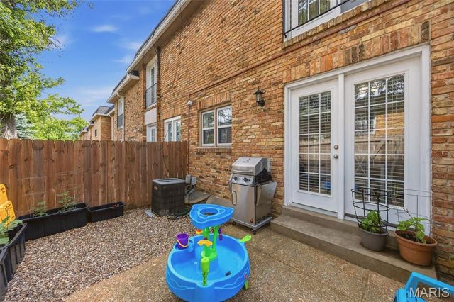 1117 Rue La Ville Walk 1117, St Louis, MO 63141
