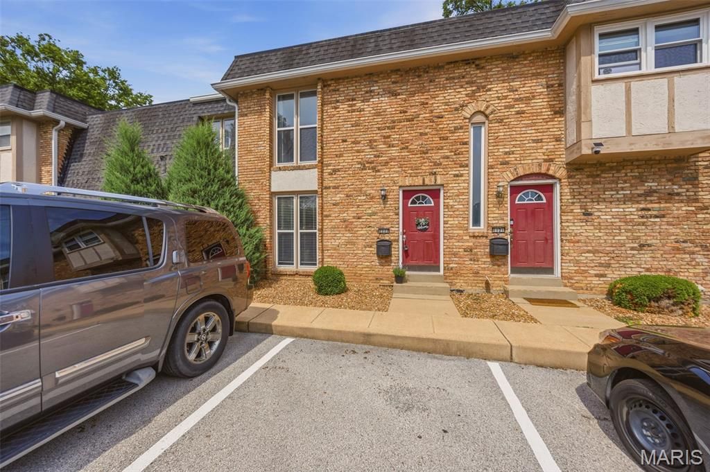 1117 Rue La Ville Walk 1117, St Louis, MO 63141