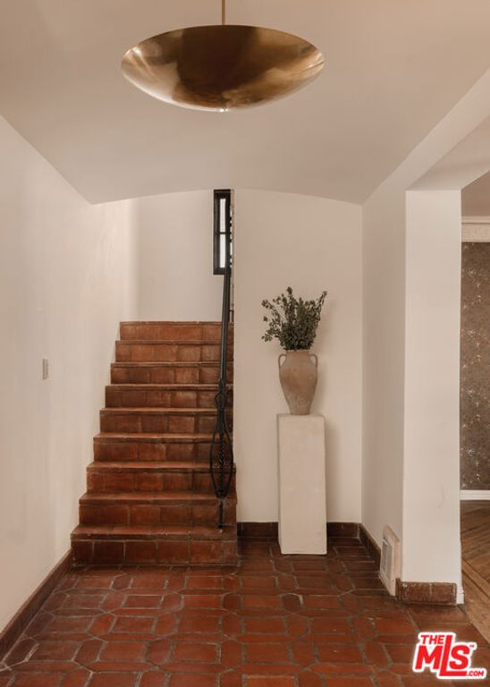 1641 N Ogden Drive, Los Angeles, CA 90046 — photo 4