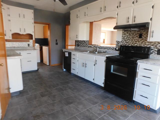 108 Hill Street, Dowagiac, MI 49047