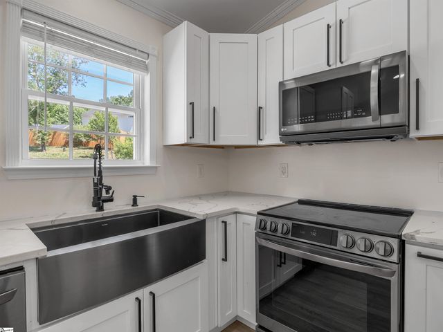 208 Ashley Danielle Drive, Duncan, SC 29334