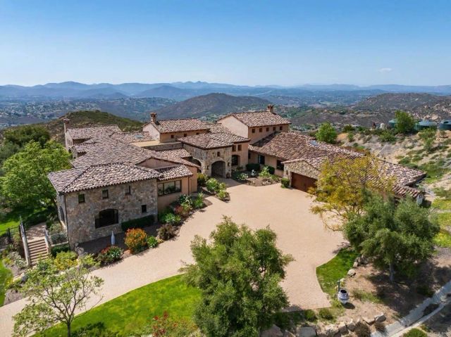 18000 Sunset Point Rd, Poway, CA 92064