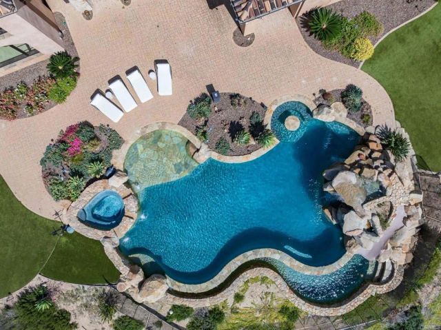 18000 Sunset Point Rd, Poway, CA 92064